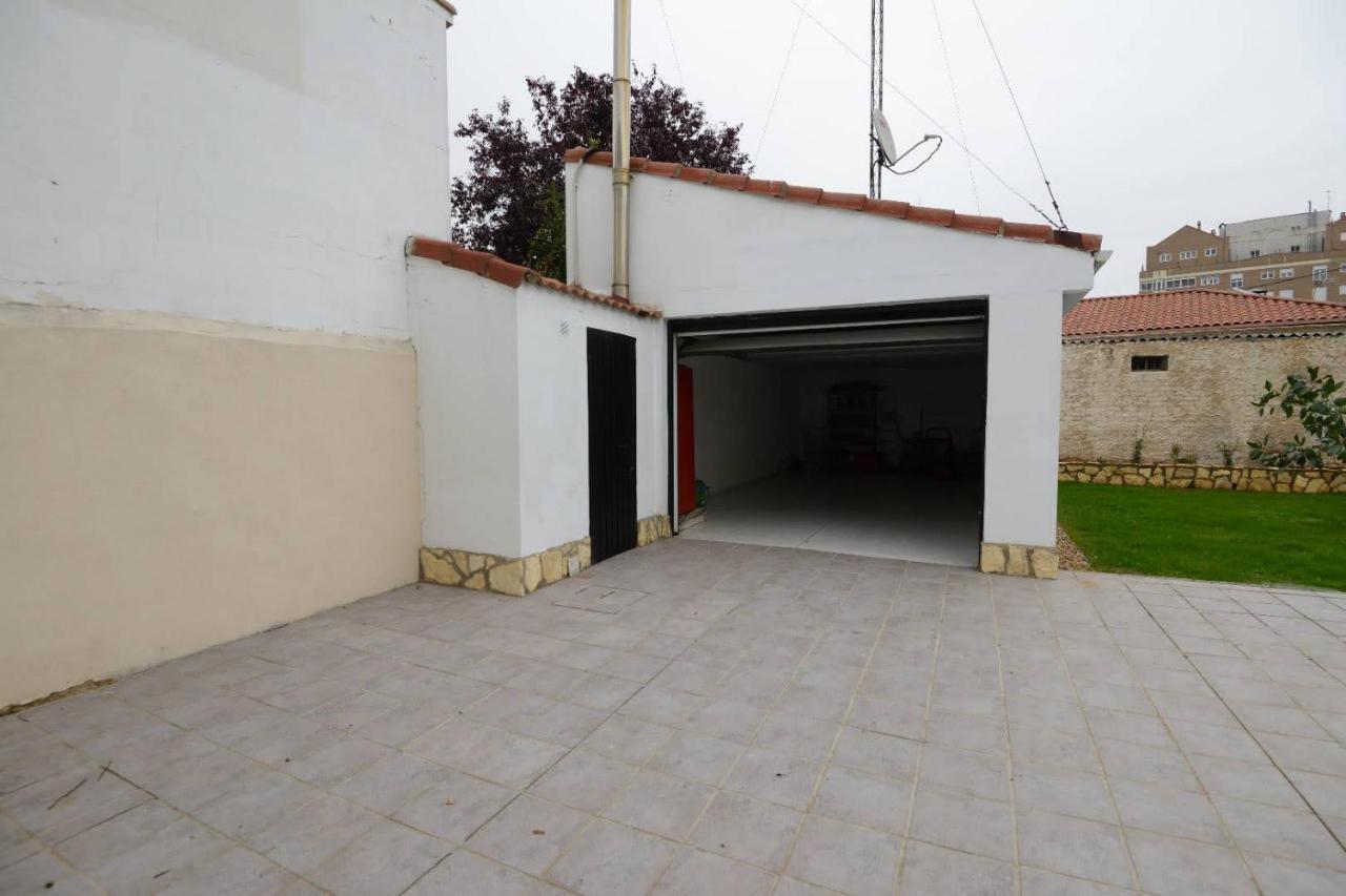 Villa Housing Leon Casa Con Jardin Exterior foto