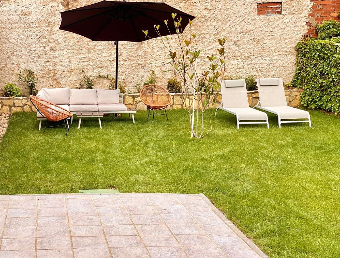 Villa Housing Leon Casa Con Jardin Exterior foto